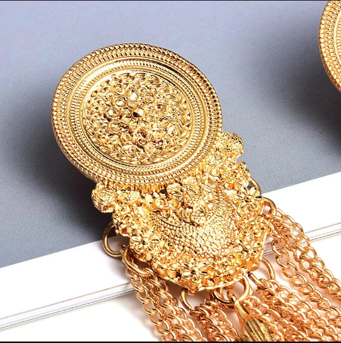 Vintage gold tassel chain earrings