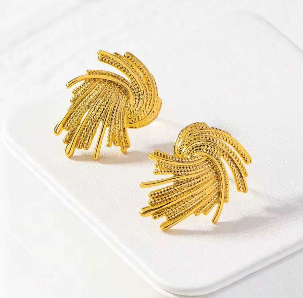 Gold pokey earrings